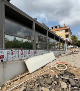 Bahçeşehir kış bahçesi montaj çalışması alüminyum cam sistem