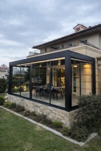 Beyoğlu kış bahçesi modern cam sistemli aydınlatmalı villa kış bahçesi