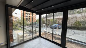 Dış mekan pergola sistemli cam kış bahçesi uygulaması