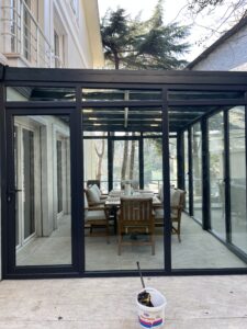 izmit kış bahçesi modeli köşe cam sistem modern villa kış bahçesi