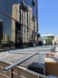 kış bahçesi yapım aşaması teras alüminyum sistem montaj çalışması