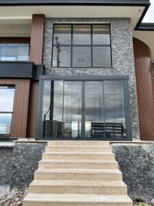 villa kapı önü rüzgarlık uygulaması