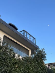 teras kış bahçesi modeli modern cam sistem