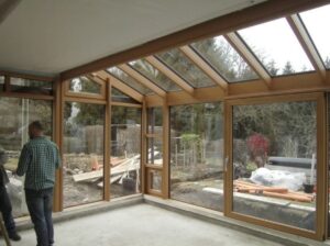 Ahşap profilli hazır kış bahçesi cam sistemli klasik veranda tasarımı