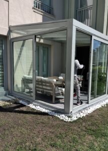 Zeytinburnu kış bahçesi sistemleri bahçeye açılan cam oda uygulaması