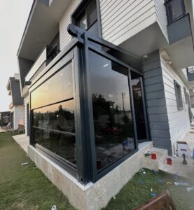 Samsun kış bahçesi sürgülü cam sistem köşe uygulaması modern alüminyum yapı