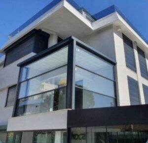 Termal kış bahçesi modern villa cam balkon kapama sistemi