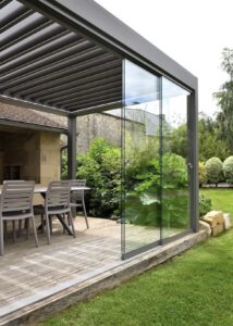 İnegöl bioklimatik kış bahçesi şeffaf cam sistem modern pergola uygulaması