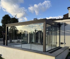 Kahta kış bahçesi cam tavanlı ferah yaşam alanı