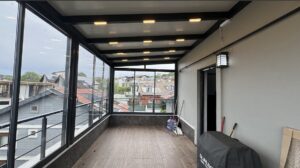 Sandviç panel teras kapama sistemi alüminyum profil ve yalıtımlı çatı uygulaması